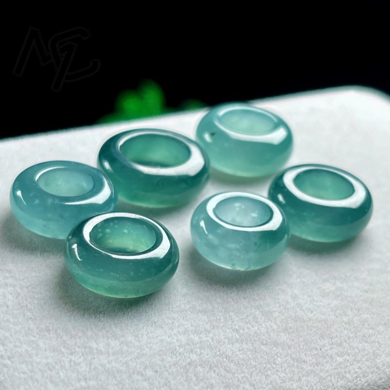 Natural Emerald Blue Water Luc - Beading recension och pris